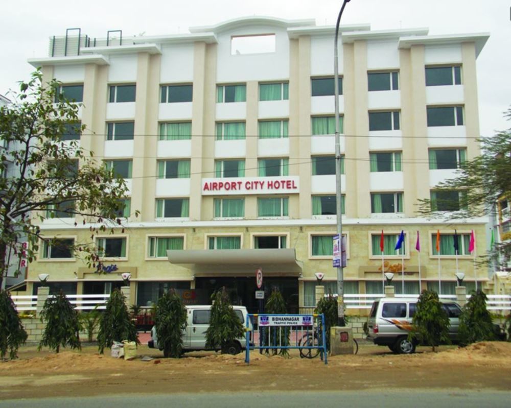 Airport City Hotel Калькутта Экстерьер фото
